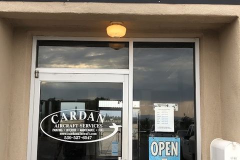 Breezy’s Wings & Wheels Restaurant
